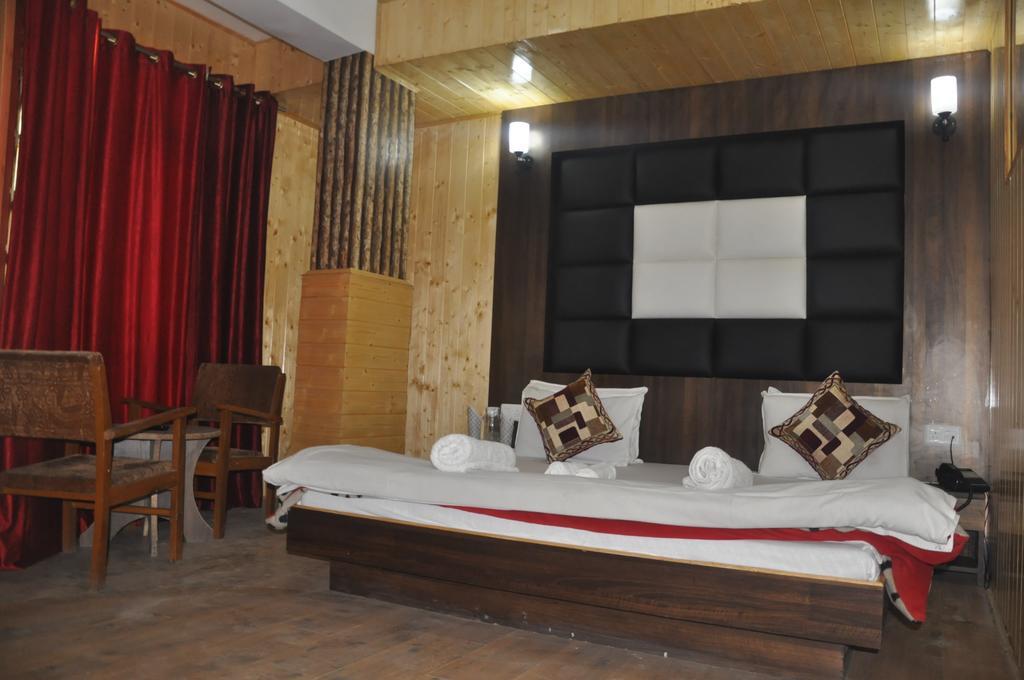 Hotel Azad Durgjan Phòng bức ảnh