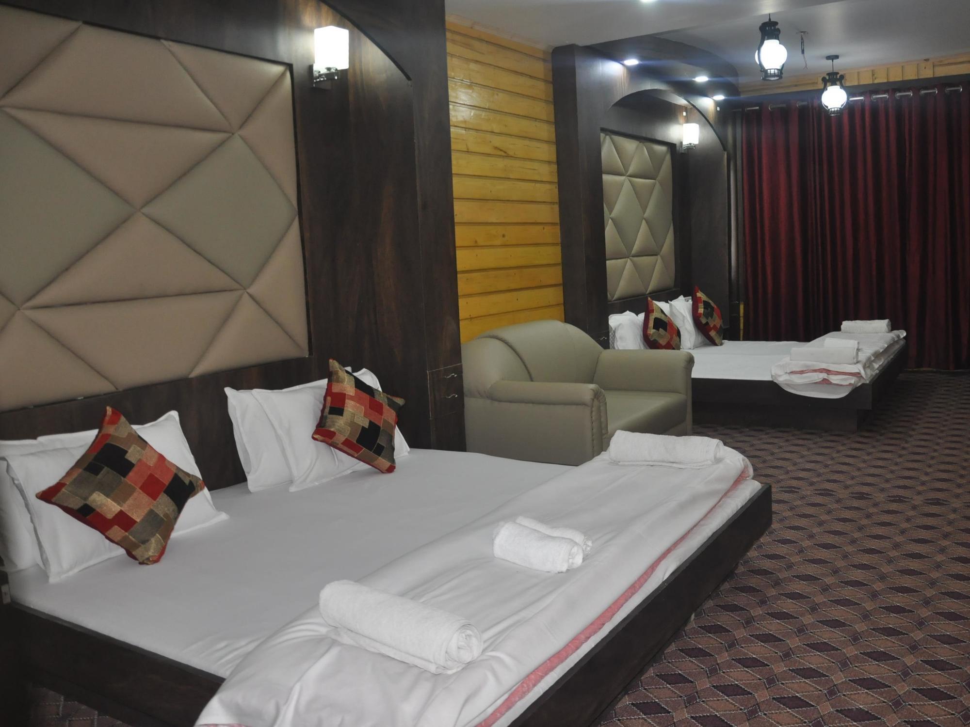 Hotel Azad Durgjan Ngoại thất bức ảnh