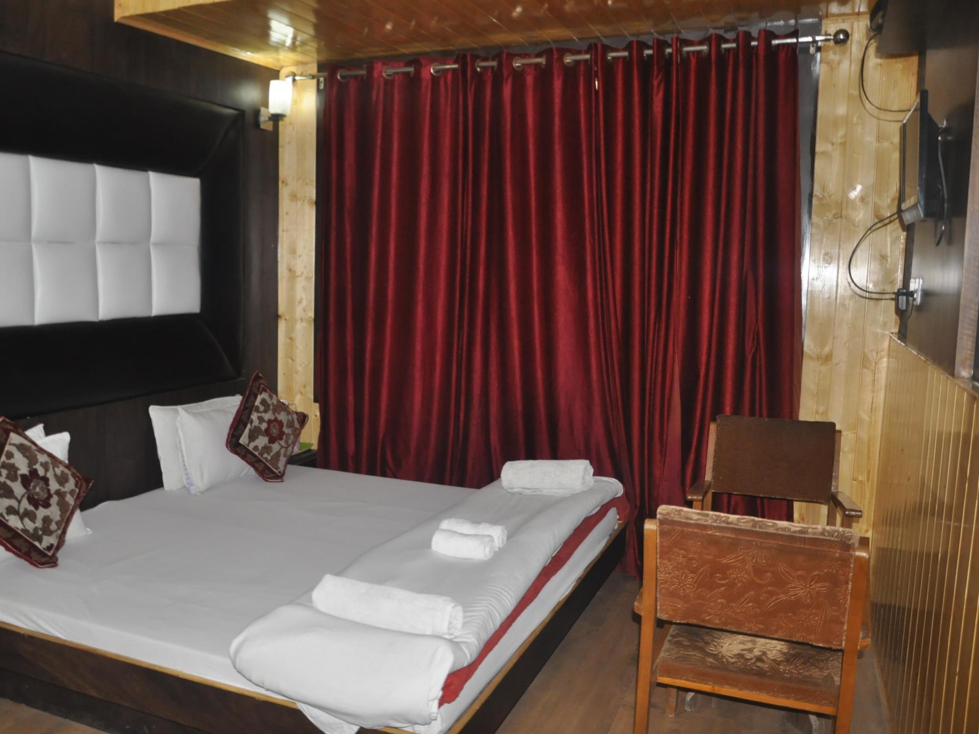 Hotel Azad Durgjan Ngoại thất bức ảnh